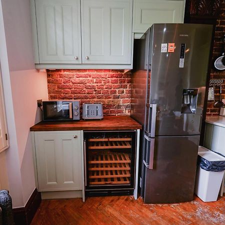 Classic Paddington 2-Bedroom Apartment ลอนดอน ภายนอก รูปภาพ