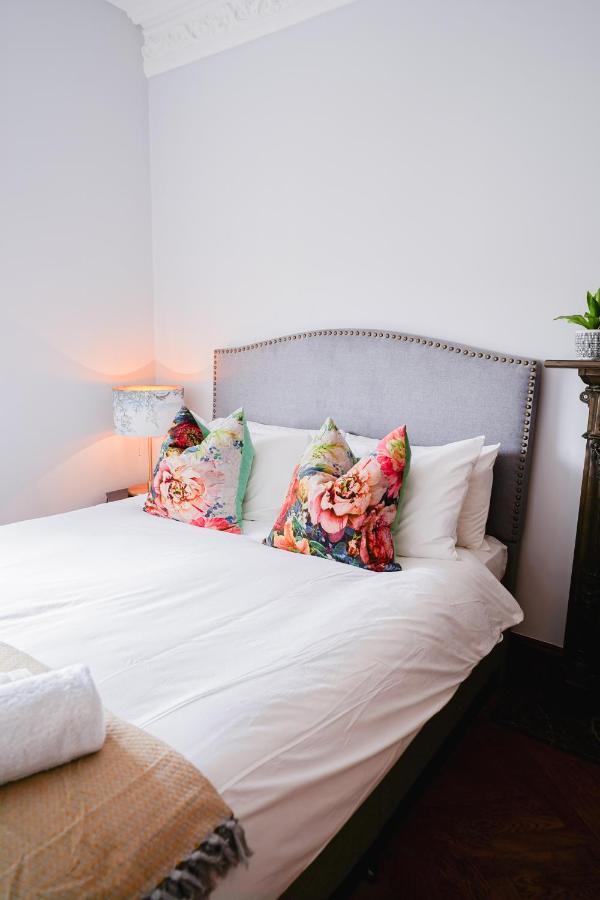 Classic Paddington 2-Bedroom Apartment ลอนดอน ภายนอก รูปภาพ