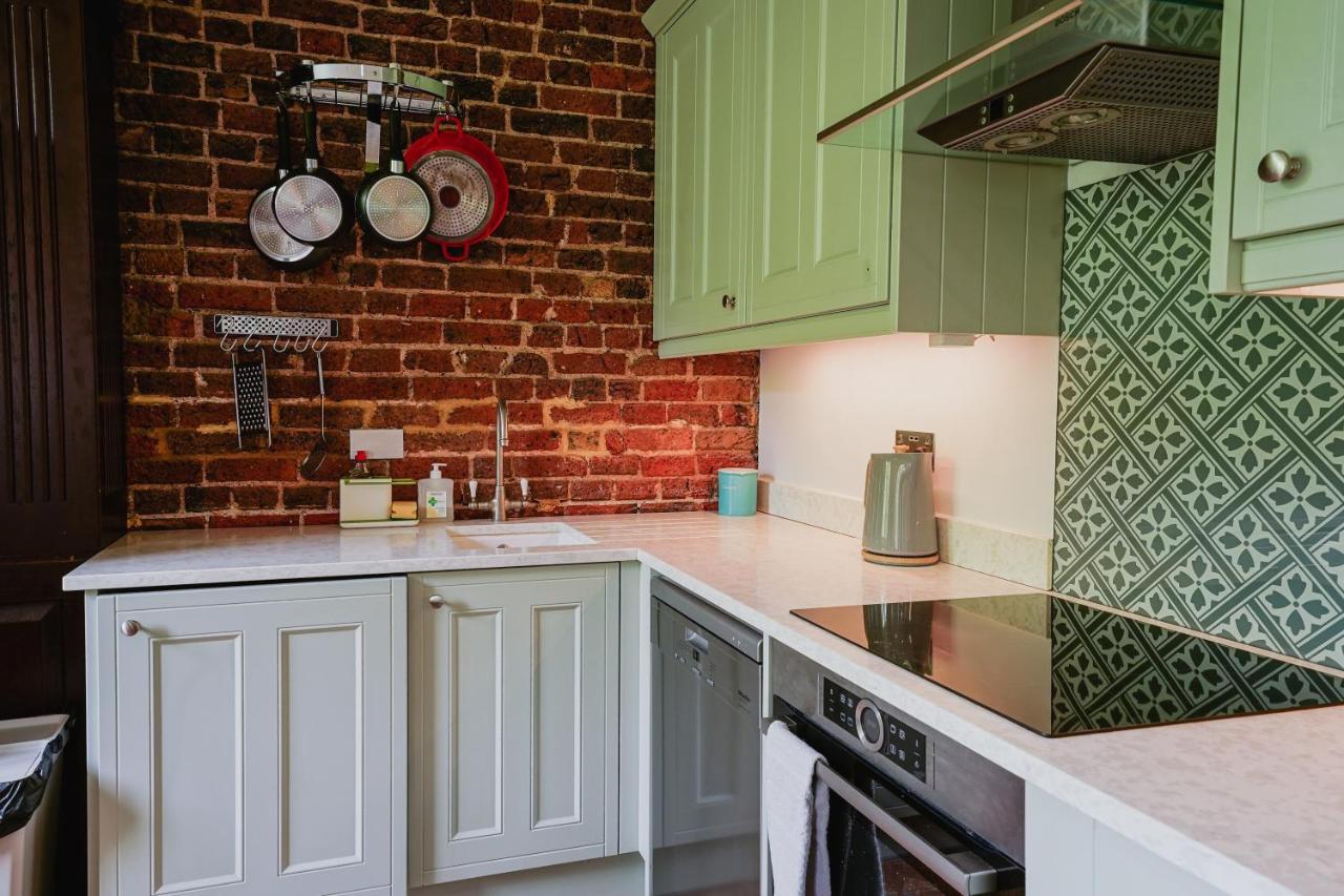 Classic Paddington 2-Bedroom Apartment ลอนดอน ภายนอก รูปภาพ