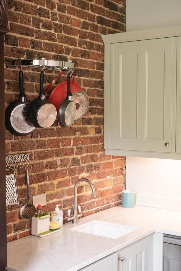 Classic Paddington 2-Bedroom Apartment ลอนดอน ภายนอก รูปภาพ