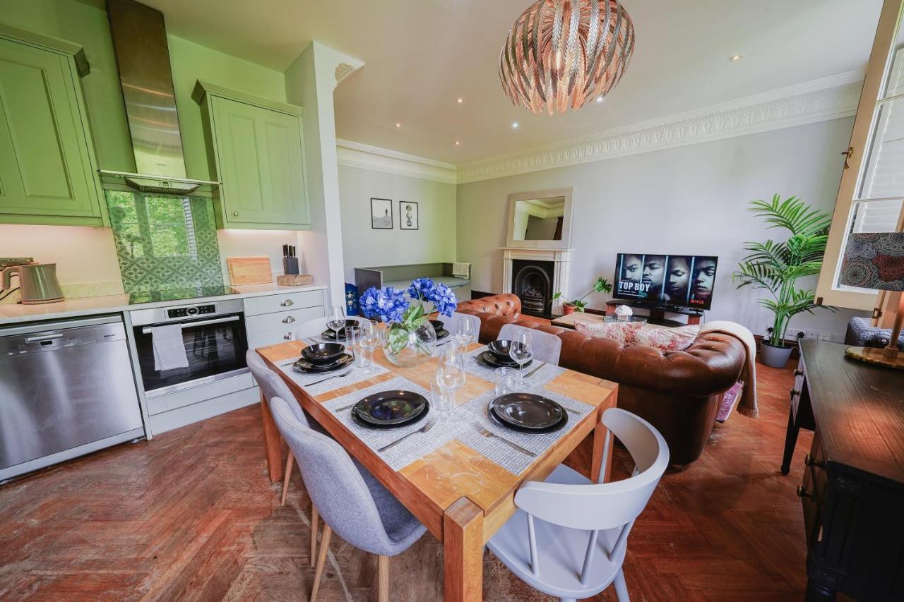 Classic Paddington 2-Bedroom Apartment ลอนดอน ภายนอก รูปภาพ